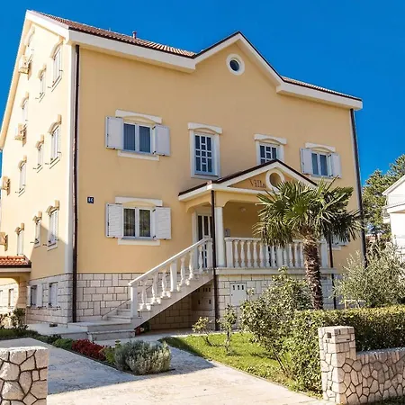 Apartments With A Swimming Pool Jadranovo, Crikvenica - 5521 Jadranovo