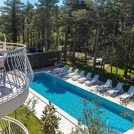 Apartments With A Swimming Pool Jadranovo, Crikvenica - 5521